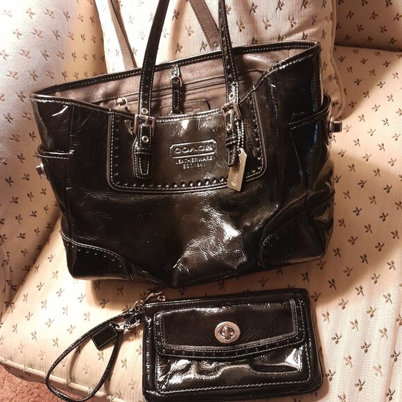 Coach Black Patent Soft Leather Tote with Wristlet - Picture 1 of 14